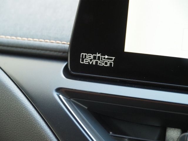 LEXUS UX300e