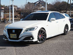 CROWN sedan hybrid