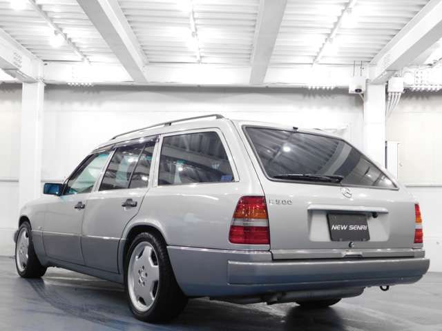 MERCEDES BENZ E class stationwagon