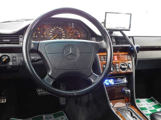 MERCEDES BENZ E class stationwagon