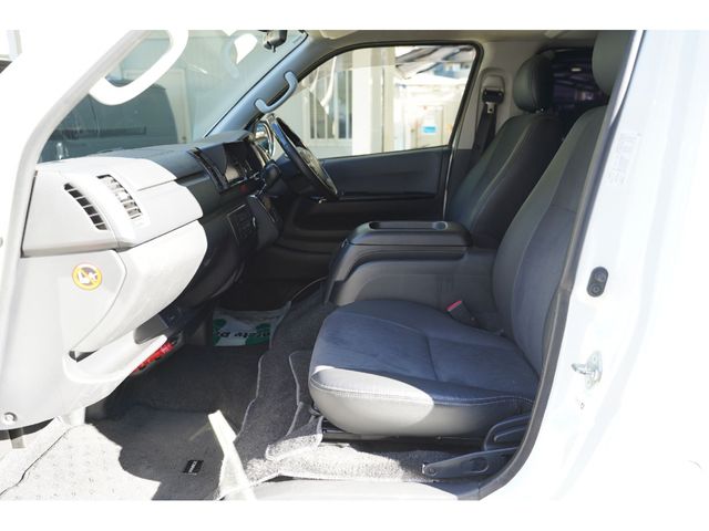 HIACE van 2WD
