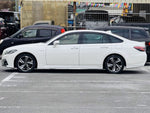 CROWN sedan hybrid