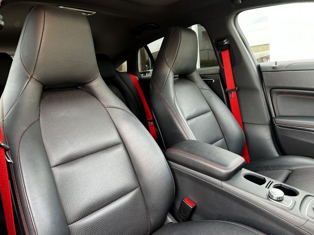 MERCEDES AMG CLA Shooting Brake