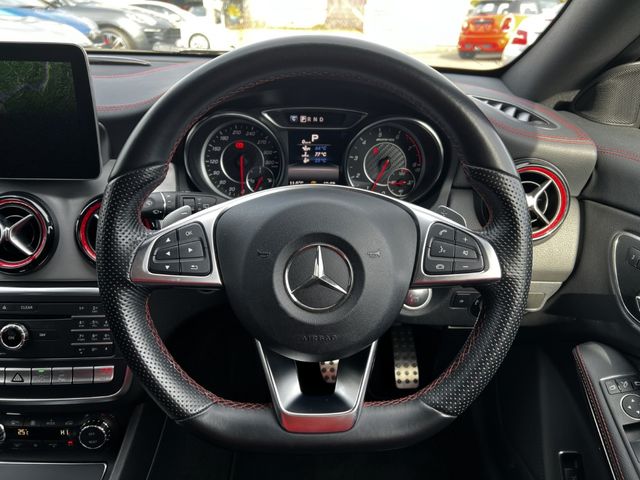 MERCEDES AMG CLA Shooting Brake