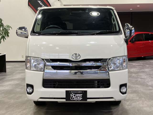 REGIUSACE 4WD van