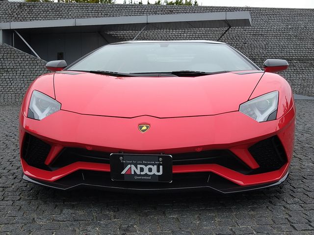 LAMBORGHINI Aventador