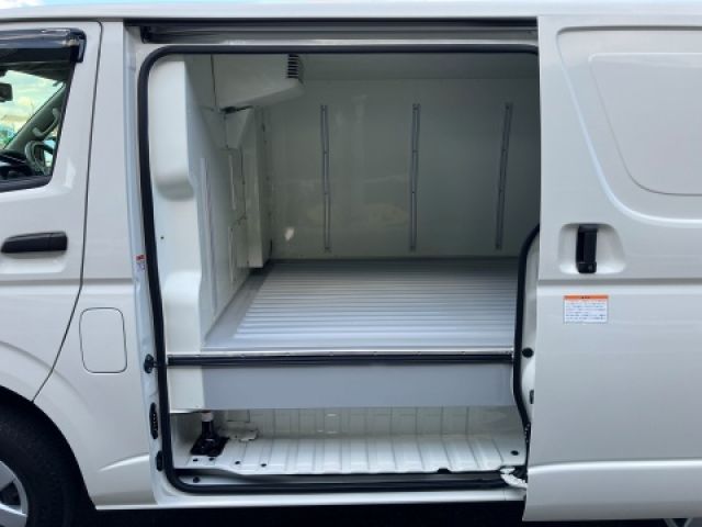 HIACE van 2WD