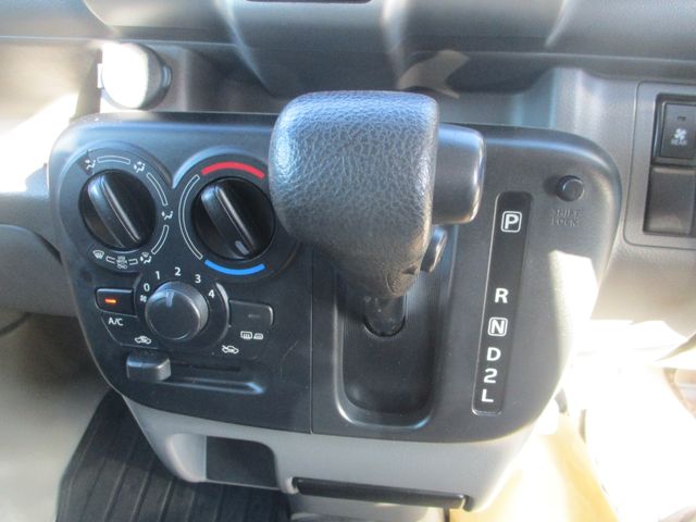 NV100 CLIPPER 4WD