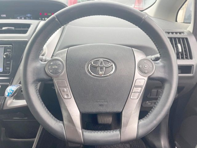 PRIUS Alpha