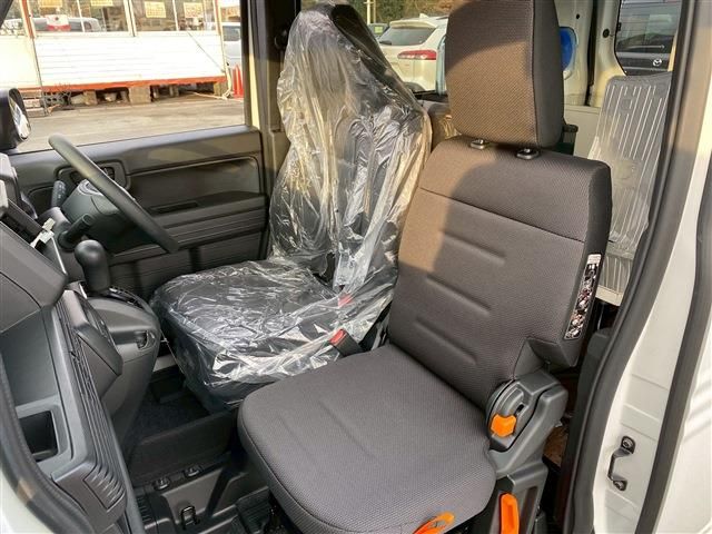 N-VAN