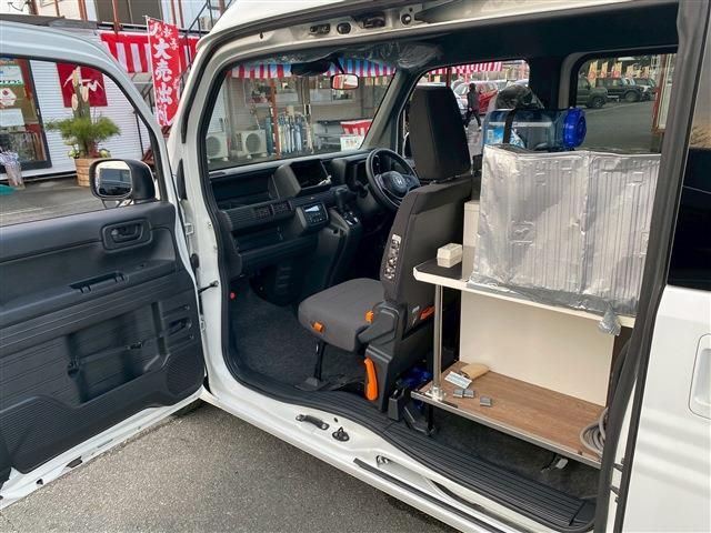 N-VAN