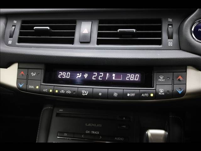 LEXUS CT200h