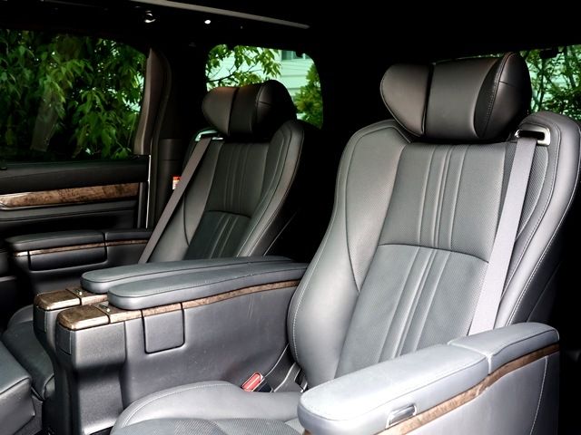 ALPHARD hybrid 4WD