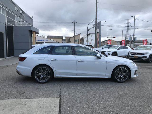 AUDI A4 AVANT