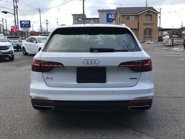 AUDI A4 AVANT