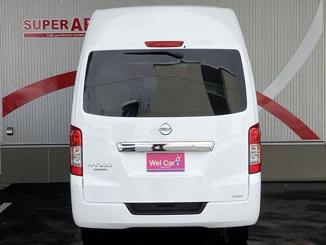 NV350 CARAVAN 4WD