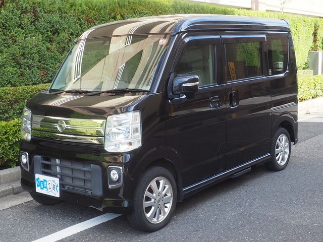 NV100 CLIPPER RIO