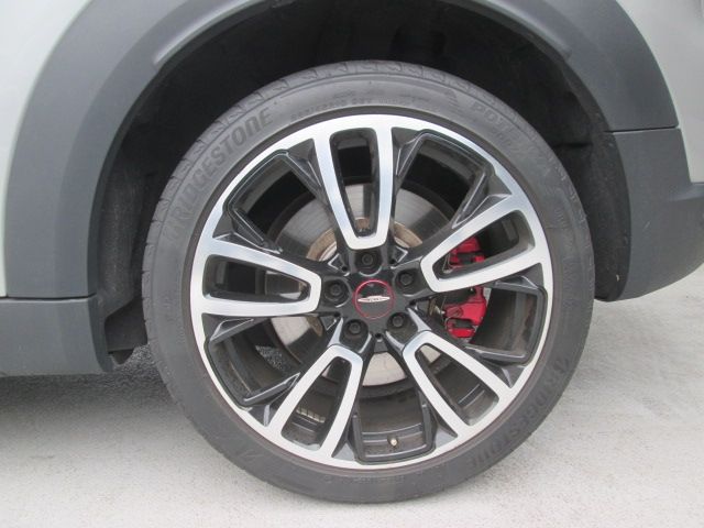 MINI CROSSOVER