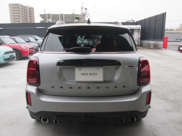 MINI CROSSOVER