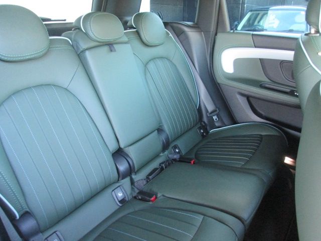 MINI COOPER D CROSSOVER