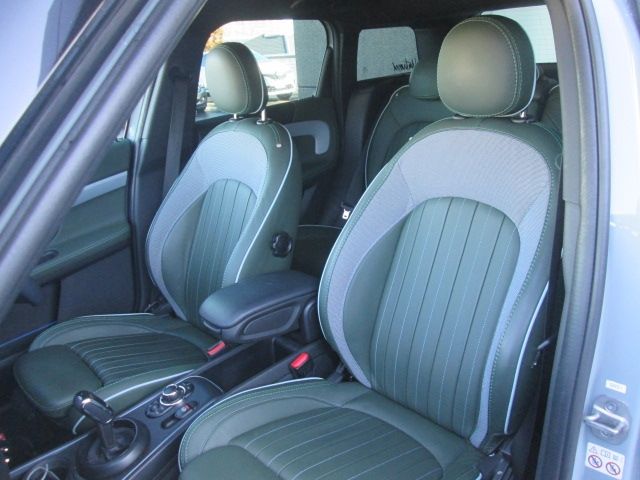 MINI COOPER D CROSSOVER