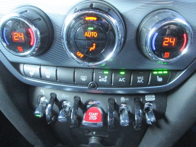 MINI COOPER D CROSSOVER