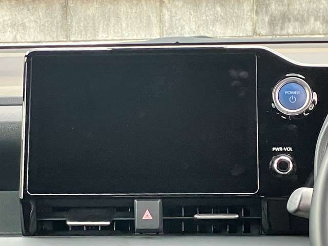 VOXY HYBRID