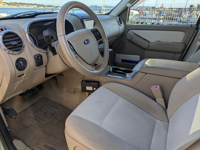 FORD EXPLORER