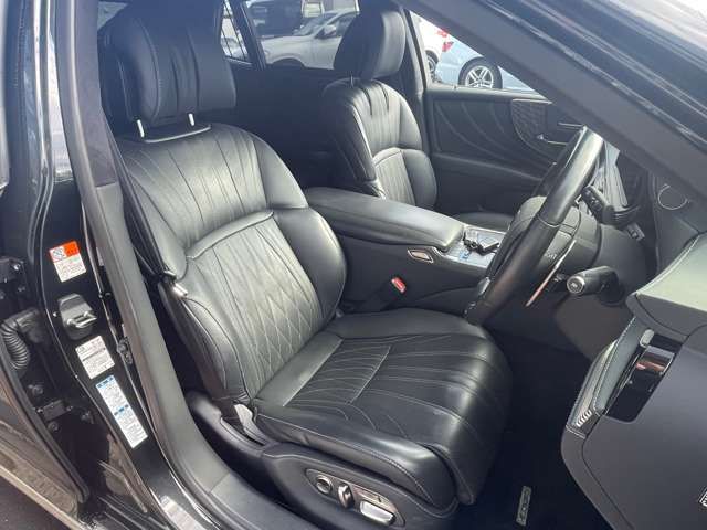 LEXUS LS500h 4WD