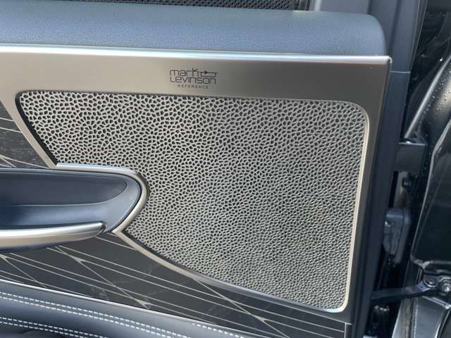 LEXUS LS500h 4WD