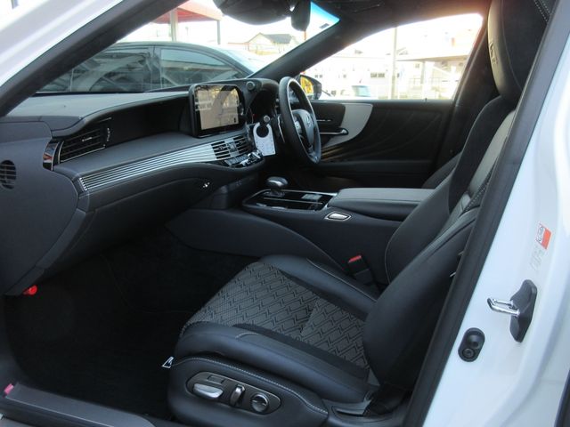 LEXUS LS500