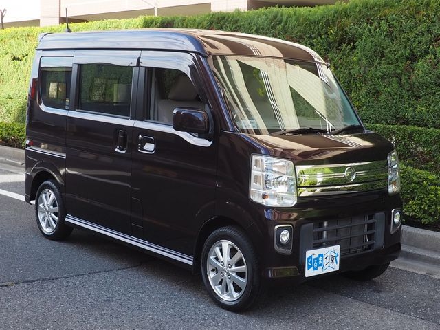 NV100 CLIPPER RIO