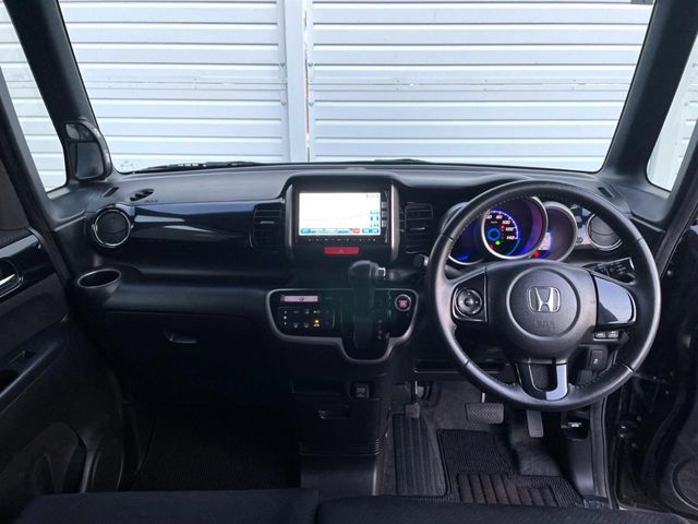 N-BOX CUSTOM