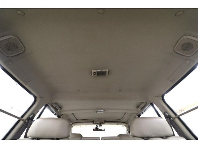 LANDCRUISER van