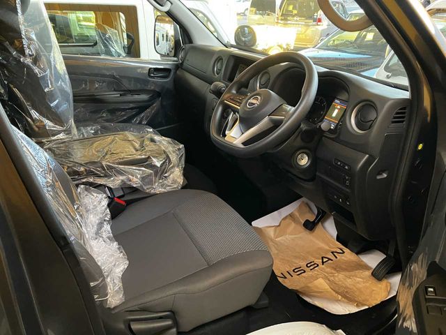 CARAVAN van 2WD