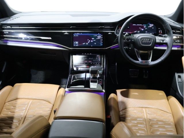 AUDI RS Q8