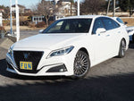 CROWN sedan hybrid