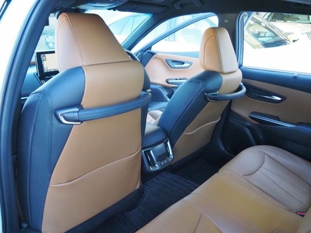 CROWN sedan hybrid