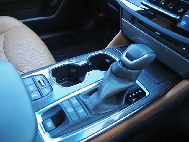 CROWN sedan hybrid
