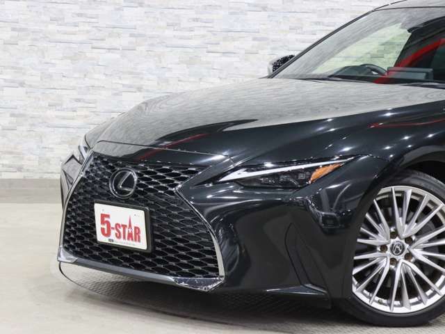 LEXUS IS300