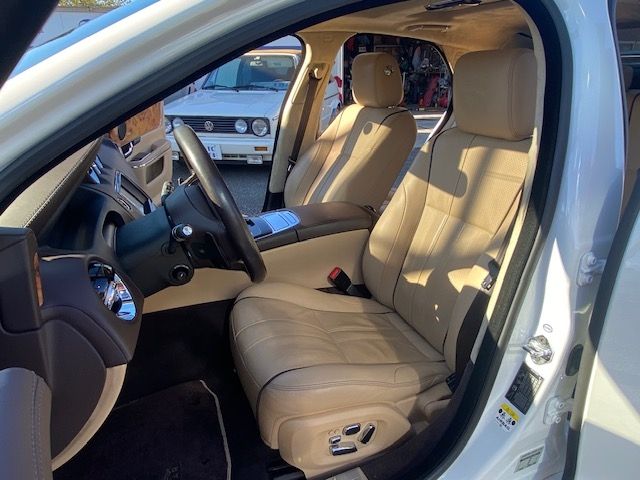 JAGUAR XJseries sedan