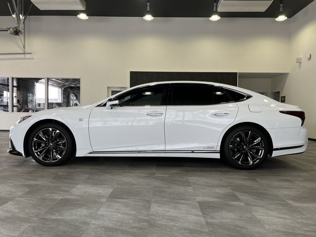 LEXUS LS500h 4WD