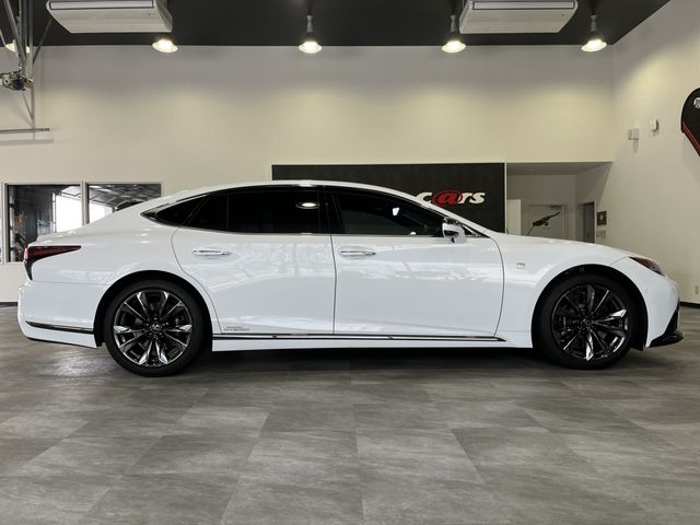 LEXUS LS500h 4WD