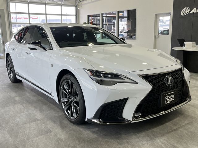LEXUS LS500h 4WD