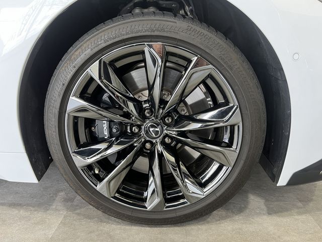 LEXUS LS500h 4WD