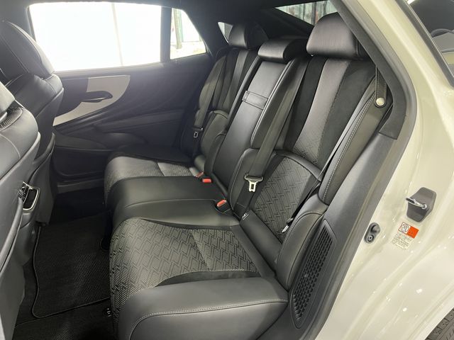 LEXUS LS500h 4WD
