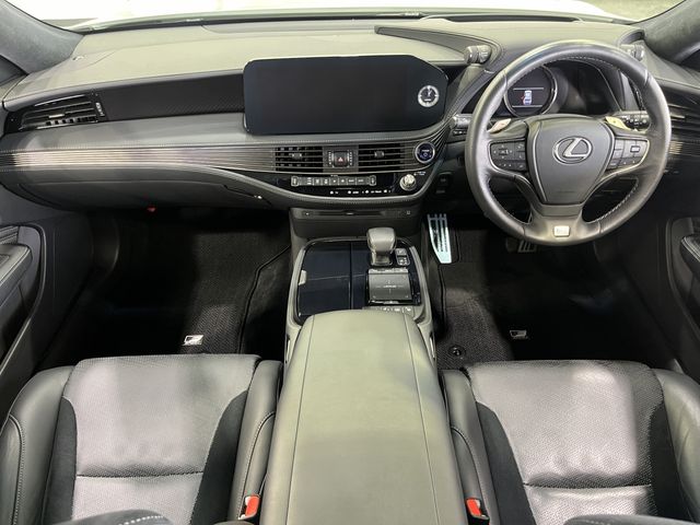 LEXUS LS500h 4WD