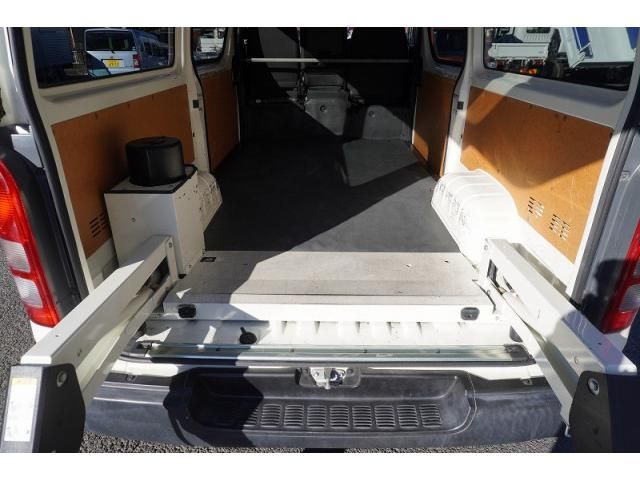 HIACE van 2WD