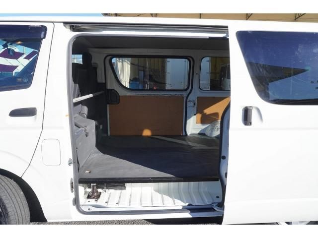 HIACE van 2WD