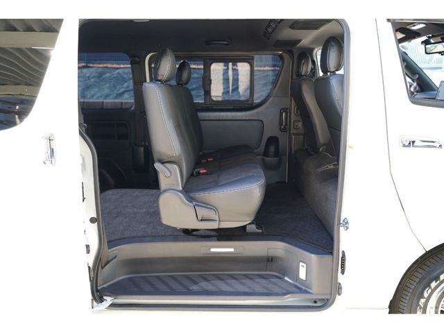 HIACE van 2WD